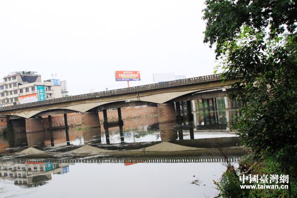 �ݐݸ�w���j�T�c���A��Ĭ飼�Y�ޮo���e���������ä���W�I ������ �� ��