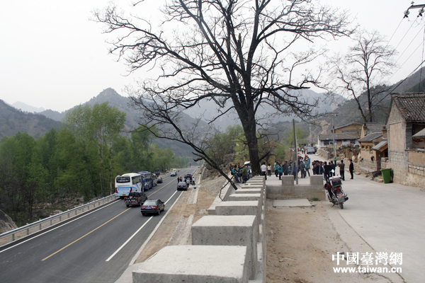 �\�q�d�m�W�����Y���͒��ː�