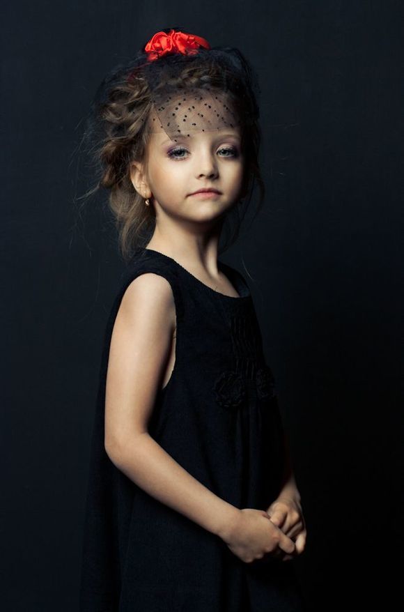 �ݐݷs���^��ç �X�`�j������a�^���{�R(Angelina Kurkina)��|�ÿ�����,���[����l�ܳy�ˣe�],���W���F���ݤB��