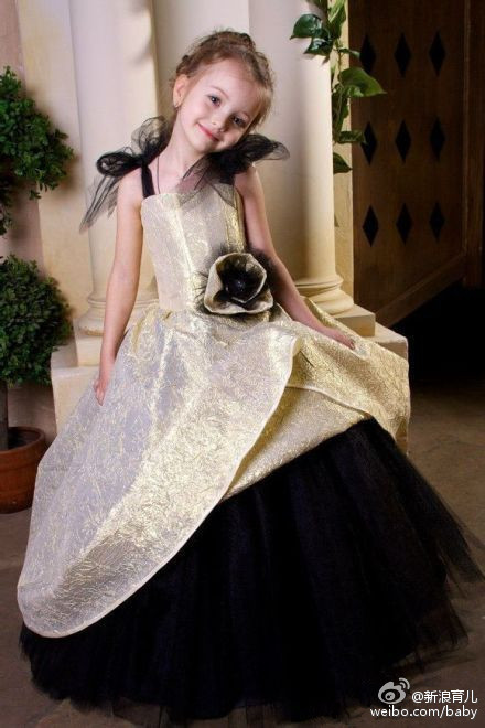 �ݐݷs���^��ç �X�`�j������a�^���{�R(Angelina Kurkina)��|�ÿ�����,���[����l�ܳy�ˣe�],���W���F���ݤB��