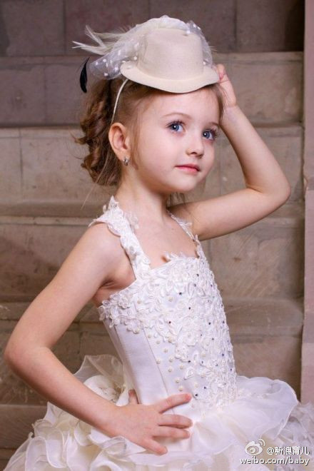 �ݐݷs���^��ç �X�`�j������a�^���{�R(Angelina Kurkina)��|�ÿ�����,���[����l�ܳy�ˣe�],���W���F���ݤB��