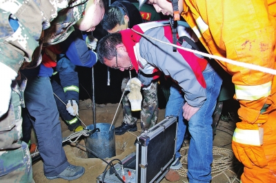 �����}��