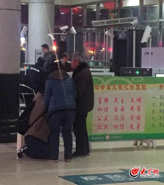 �U���Y����