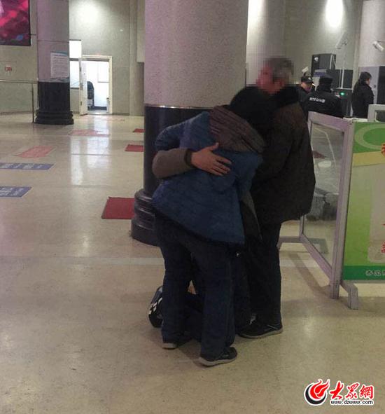 �U���Y����