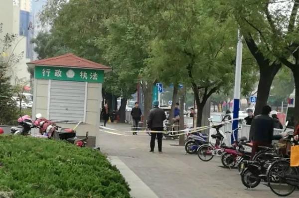 ���F����\����T����