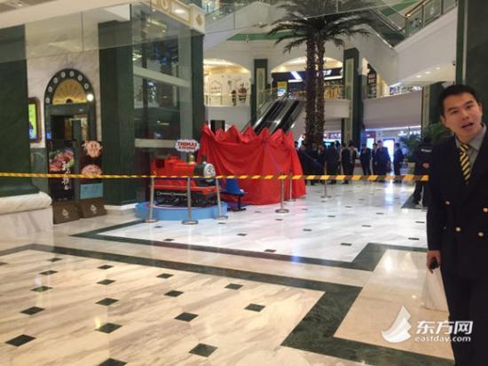 �ʕ[���R:�Y�[�}������~�W�g�d�ٽu  ����:�F��I