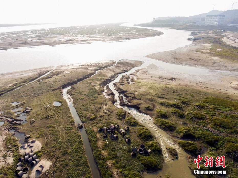 ���������L���졲 ����]���k