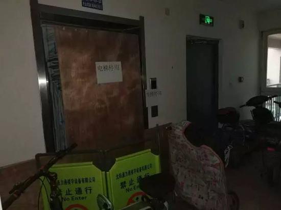 �u�u�q�|����W��