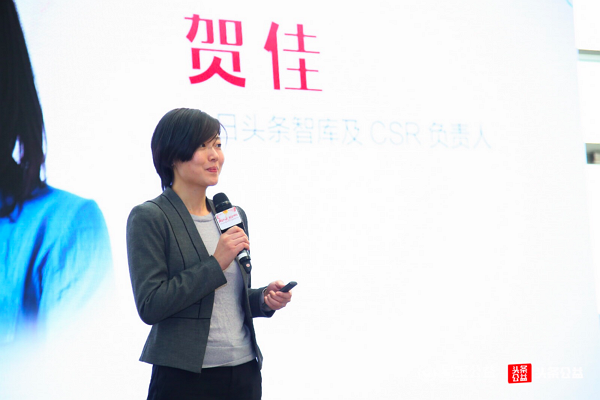 �����L����