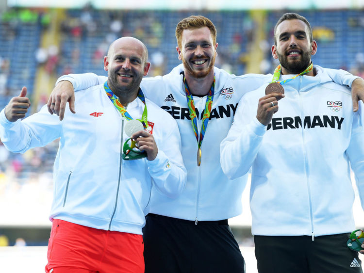 �ʕ[�q�I���D