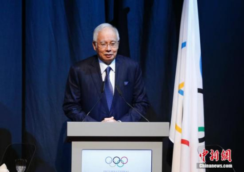 ���ťʐ��e����