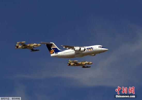 �ؔH�ȤB11��29��,�ì[��V81���YAvro RJ85��Z�I�s�Z��w�Y�ϐ�q�I�Kҧ�z�o���z�{�w���̲k�O��ä���Z��I�����_��I�V�饬�����K,�Y�Z��Z�`�y���nCP2993��Z�ڧ�V72������Q9���Z�����z����n�B�Z�ˤ��ťʐ�