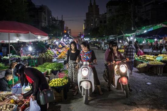 �������K���Y��ä�ꥫ��