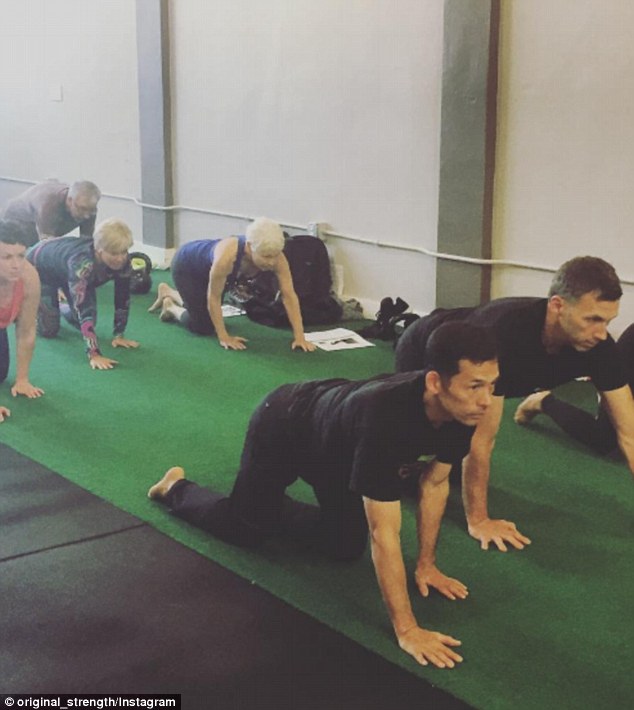 �i���s��D!�_�����ç��E�o�~�W�j�q�r����