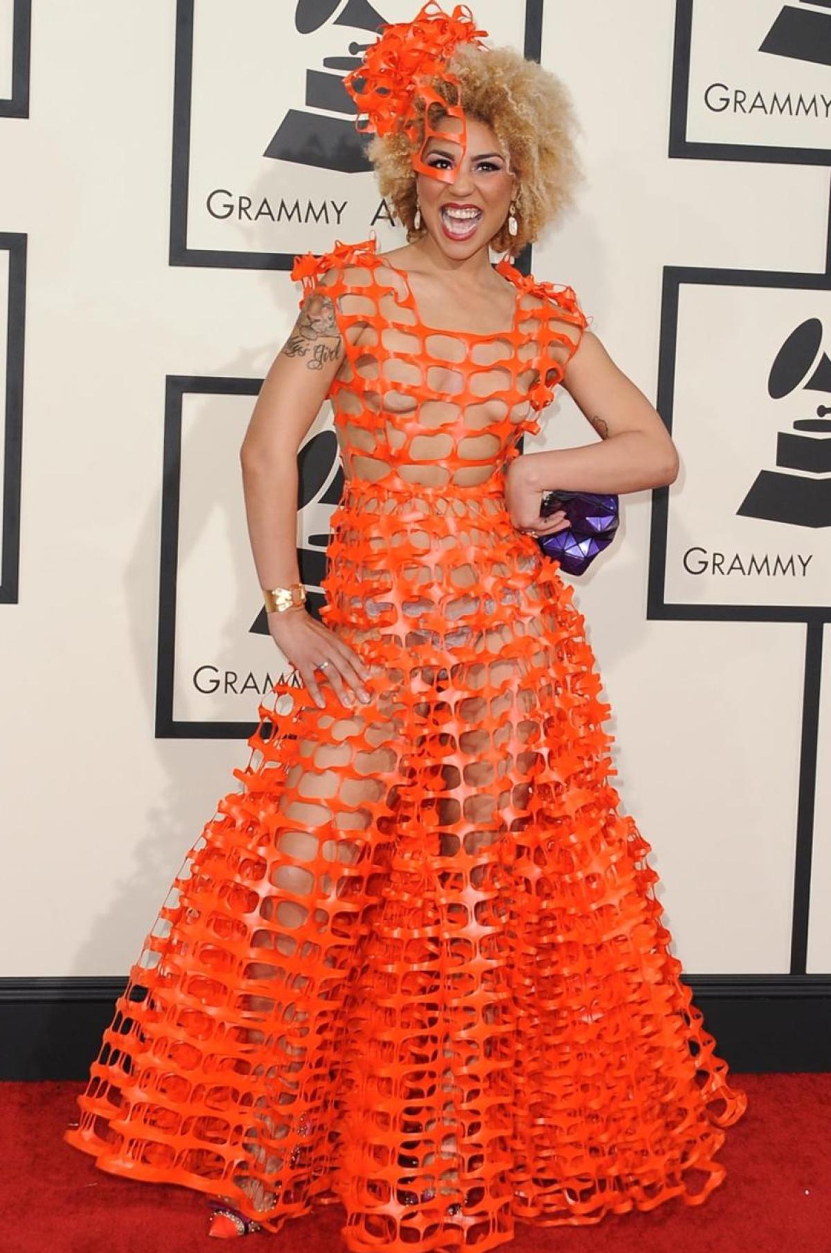 �{ޮ���֕������?��q�|�ϯS�Ӫ������y