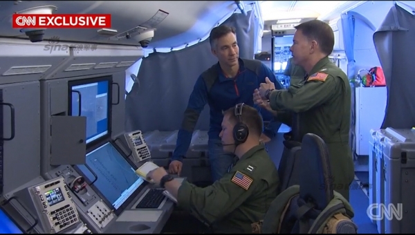 P-8A���I�ϪӳZ����������