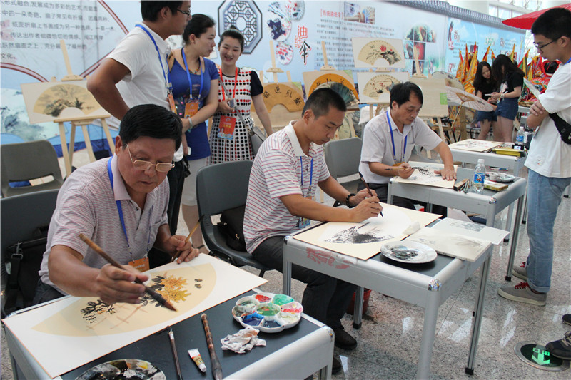 �ӺصL�� ���w�y�e�N�����ʖE���y��