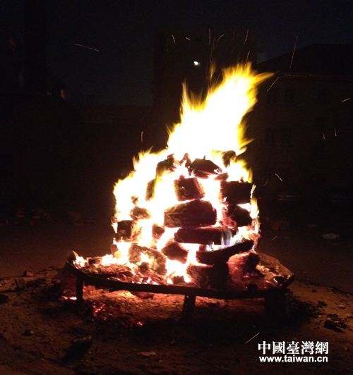 ��e�ג���ڧ�򿨿��Y�L�W