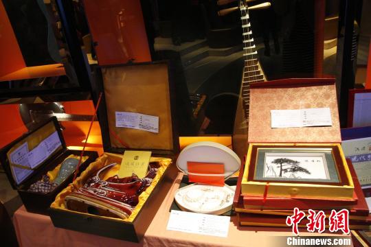 �C�b����]���R�߸q������Ԫ`�L���s�|�|�Y��