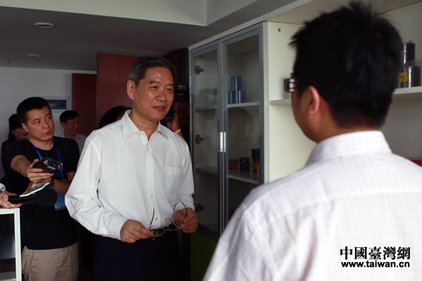 �i���C�m�ޥ������W�y�e�����Ƴ������y�e����