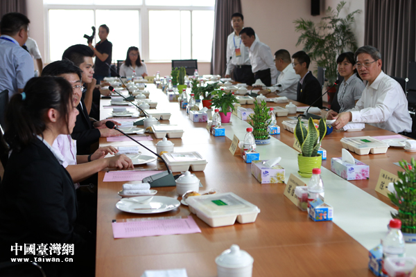 �i���C�m�ޥ������W�y�e�����Ƴ������y�e����