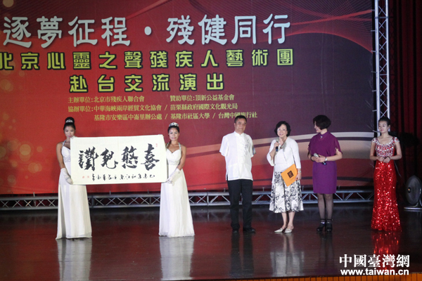 ���W����:���J�R�������Y���M�������M�|���e������