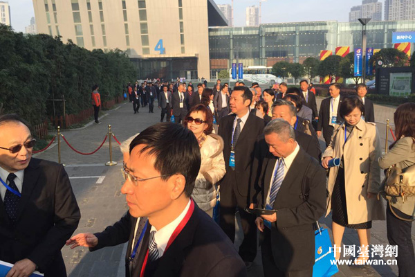 ���ʐ�2015���w�b򧲣�������p�|�}�@