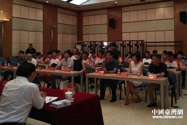 �������w �i������--��T���������h�ä���y�y�÷|�~