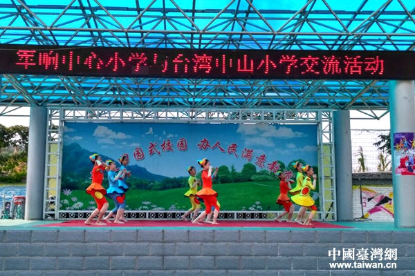 ������\�\�����M�R�C