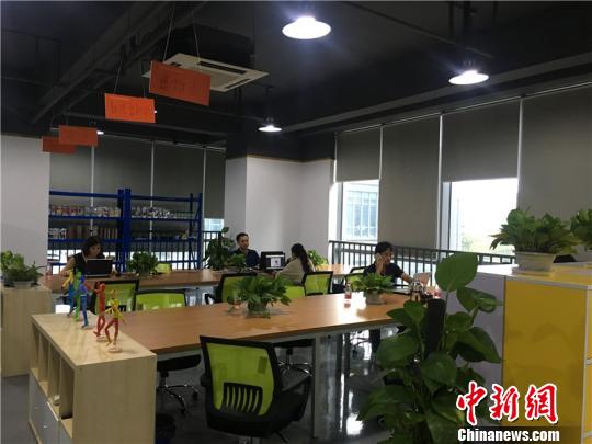 ���n�c�s���������w�y�e���H�H ���}�S ��