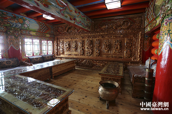 �˧�����