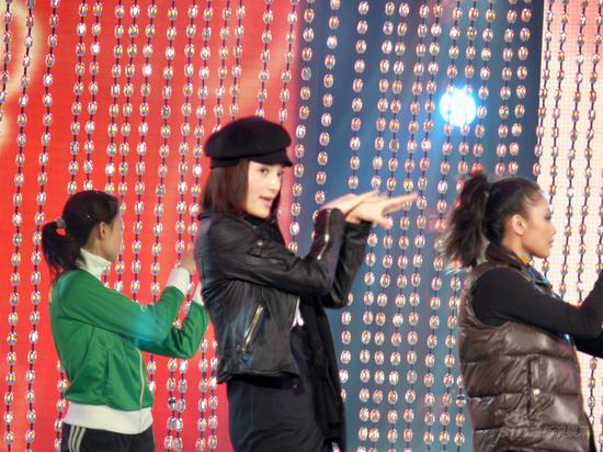 ���^�n����F�ŭ�Ҧ�K�թ�ң���̷������H(��)