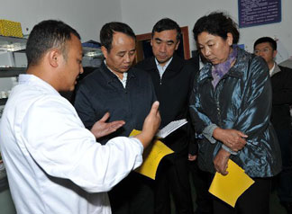 ä���B���@�ͩe�_�F�^�Óh���I�w�������\���i��߯�����