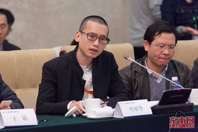 �������j�q����z�V�뤽��CEO�ƼҦa�騥