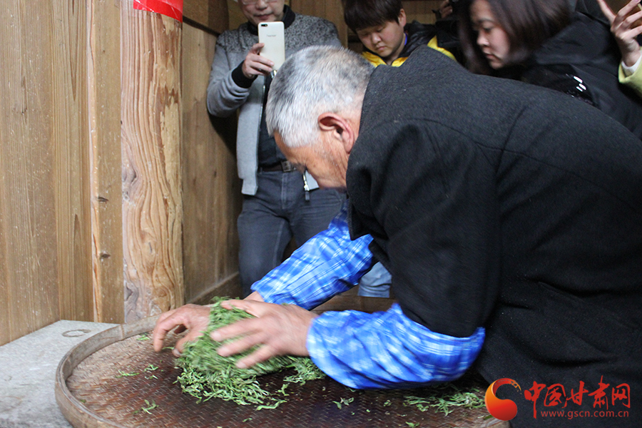 �L���F�������o�����hä�I�дC�y���Ē�e�N�ᓰ��