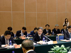 ���W8�p�����������y