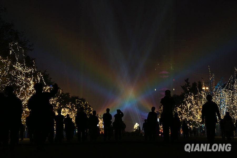 ���yAPEC�|���G�~