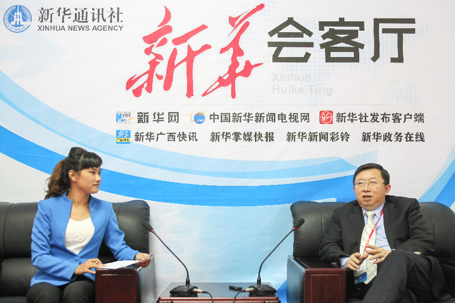 �ä-�F�T��z�~�u���\�c�c