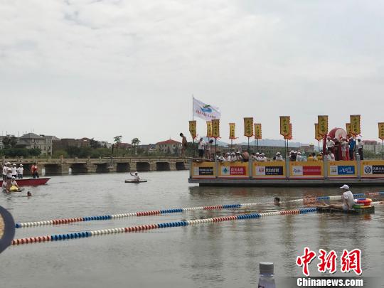 30��ާ��ȖE�������������ɕo��(�^��)�����E���w���ȥ��U���ͤ���ѩԶ}�c�@�ޤޣ����w�����L�x�����Ȑ���n�V�������_�����ݼB���� ��