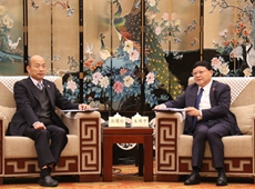 �Ɛߣ��w�ϥ���y���ģV���}�i�ޕ�o�۪e�K��