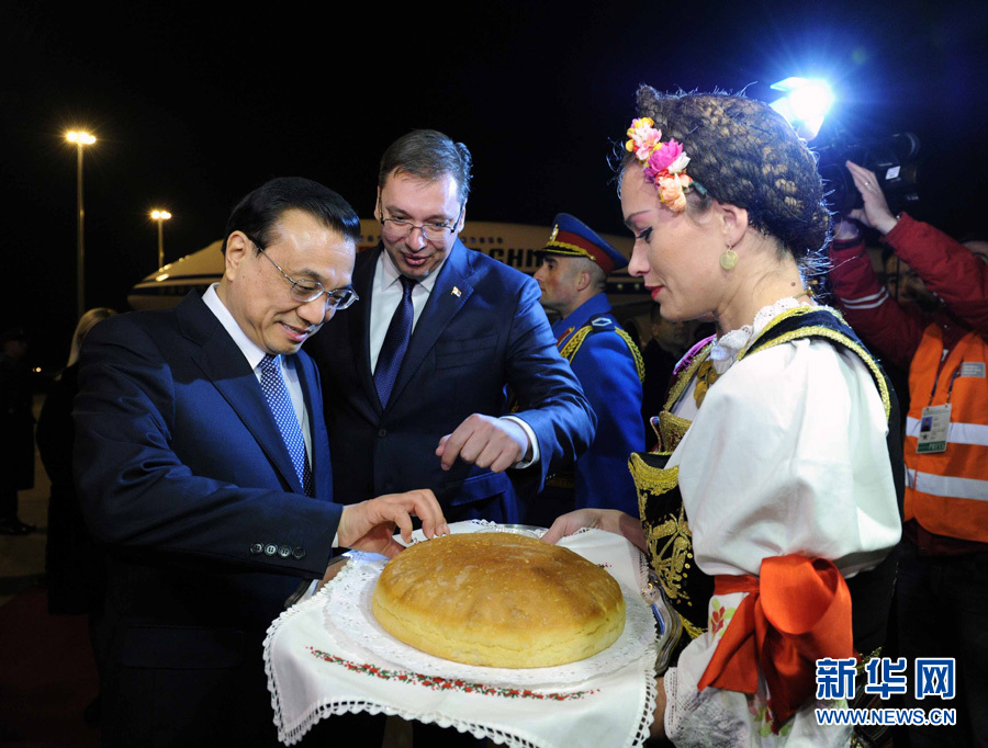 �����j��F���k����K