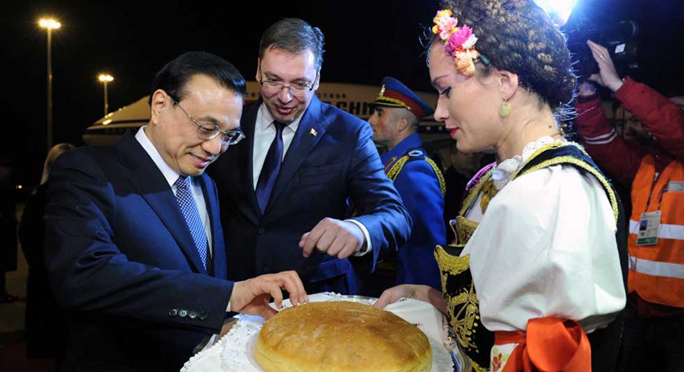 �����j��F���k����K