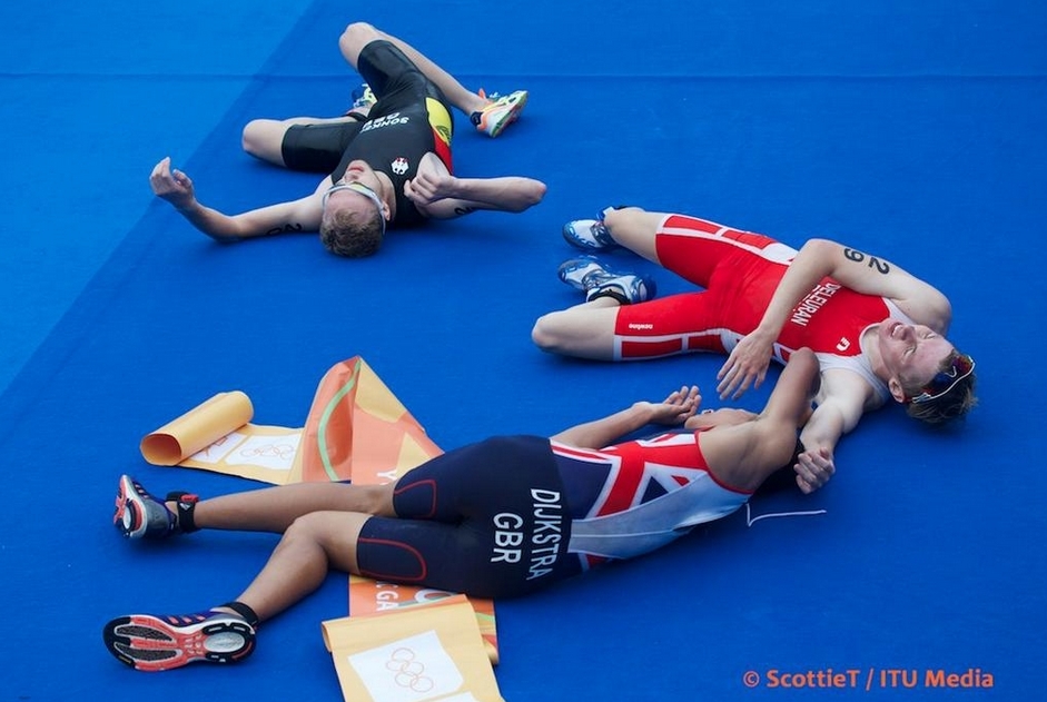 �y�ӷ|���ʤ����줺�����M