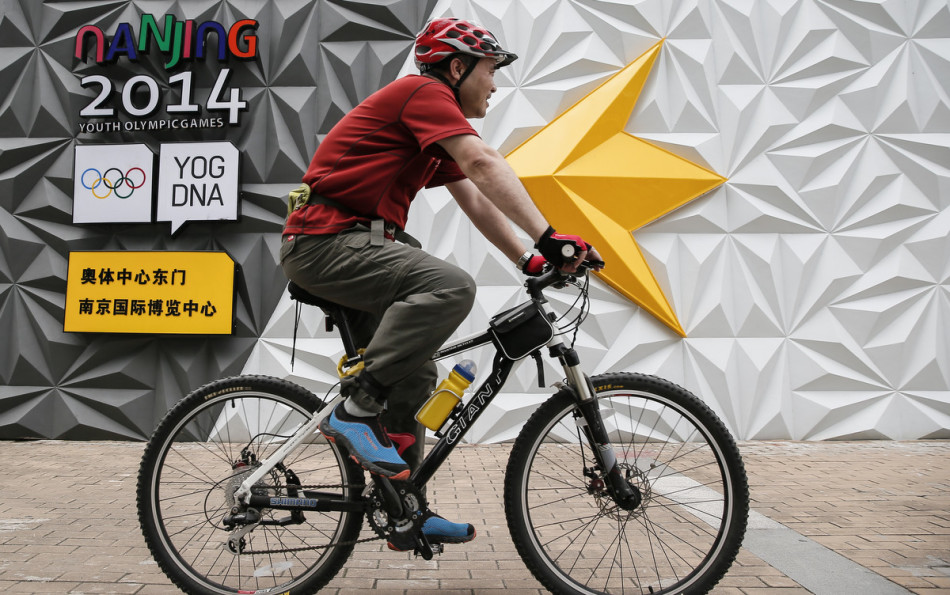 �h�y�y�ӷ|�E�饫���گ�����