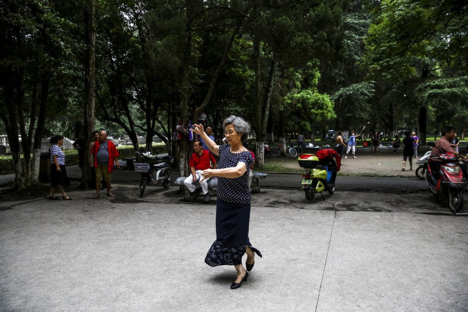 �h�y�y�ӷ|�E�饫���گ�����