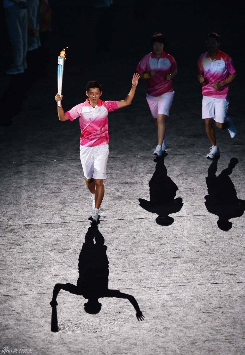 �h�y�y�ӷ|�}�@�D