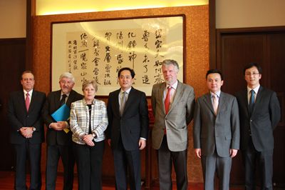 ����ä���ܸg�e�|�ˤ��W��������������ܕ�o�۪e�K��