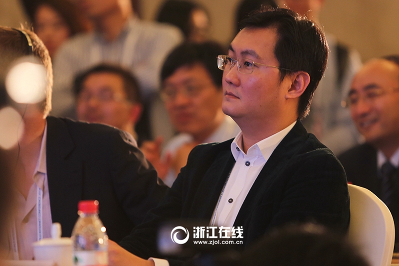 �Q������:�p�|����