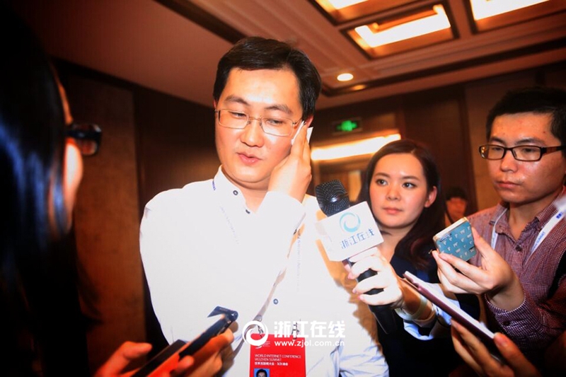 �Q������:�p�|����