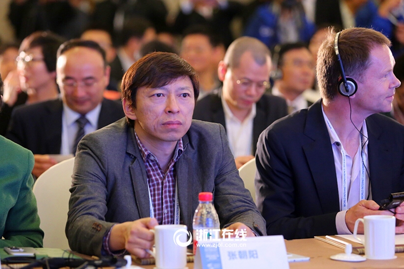 �Q������:�p�|����